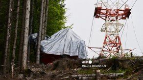Niño israelí que sobrevivió  accidente de teleférico en Italia sale del hospital