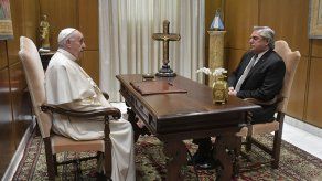 Papa con el presidente argentino Alberto Fernández para hablar de deuda