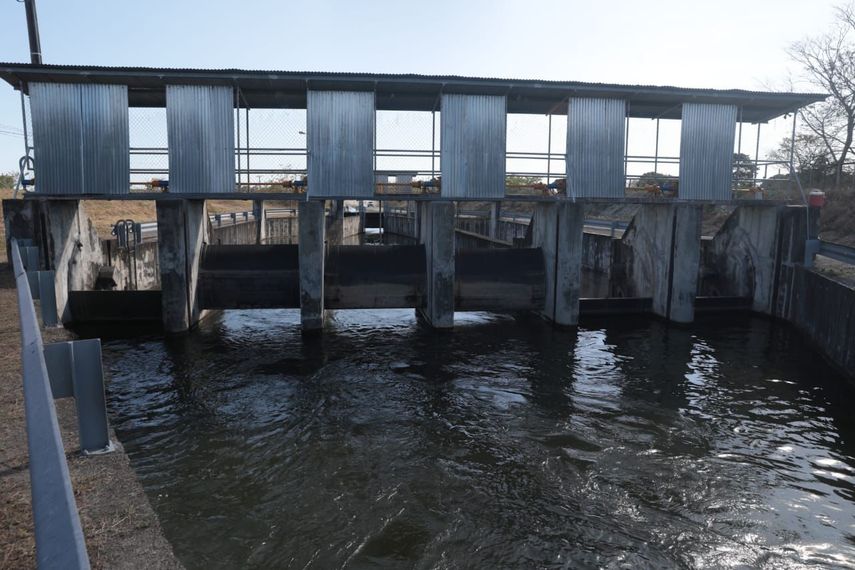 El sistema de riego Remigio Rojas fue inaugurado por Mulino.