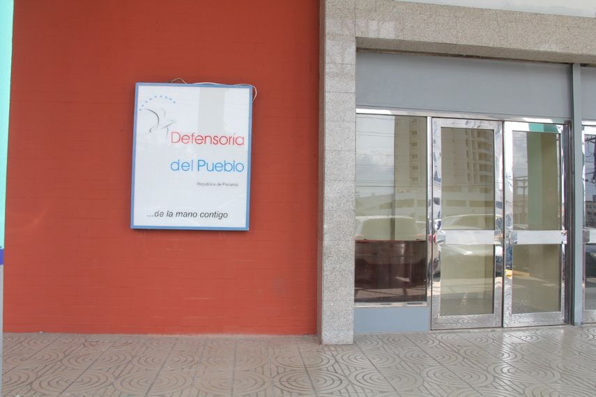 Eduardo Leblanc durante la presentación de su primer año de gestión en la Defensoría del Pueblo, reveló que la institución ha gestionado 10 mil 30 trámites.