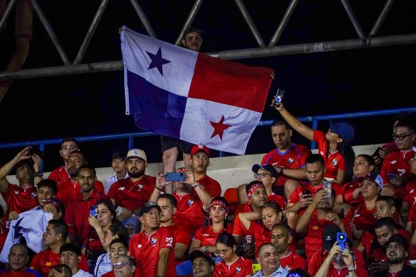 El triunfo de la Selección de Panamá sobre Costa Rica, inundó de alegría las gradas del estadio Rommel Fernández. El triunfo de la Selección de Panamá sobre Costa Rica, inundó de alegría las gradas del estadio Rommel Fernández.