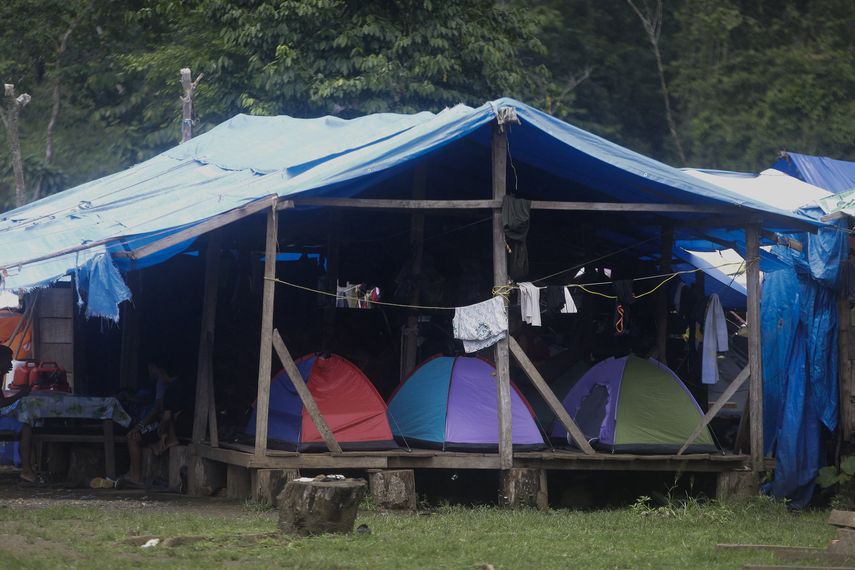 Ubican campamento clandestino de migrantes irregulares en selva del Darién. Ubican campamento clandestino de migrantes irregulares en selva del Darién.