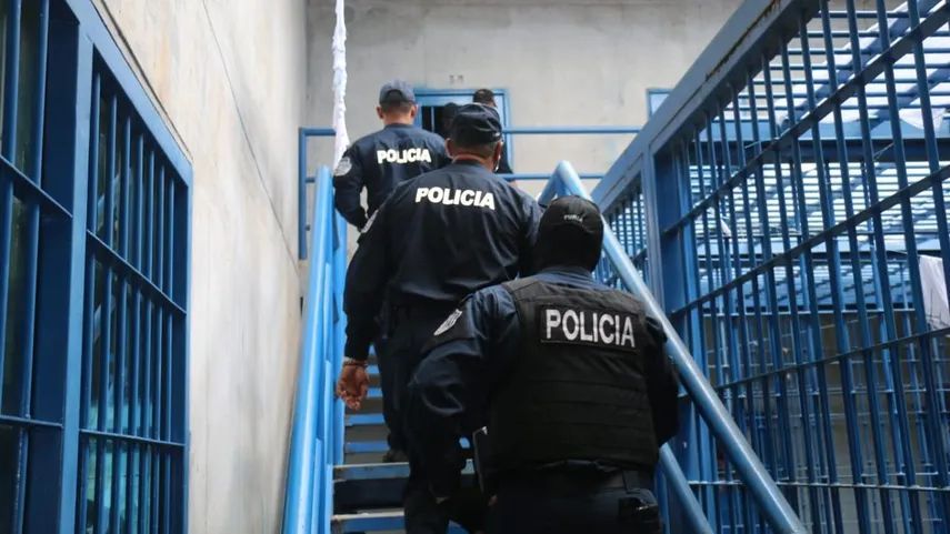 El Gobierno asegura que se trata de rebajas de pena para quienen llenaron los requisitos.
