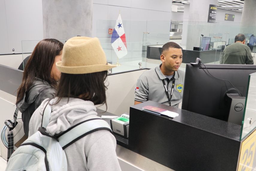 Panamá refuerza controles migratorios por supuestos turistas