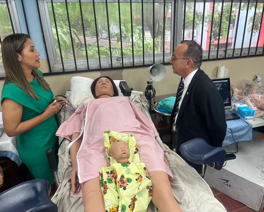 Universidad de Panamá invierte $130 mil en simulador de parto