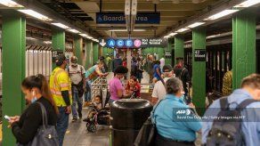 Nueva York comienza a reabrir pero la OMS alerta que la pandemia empeora