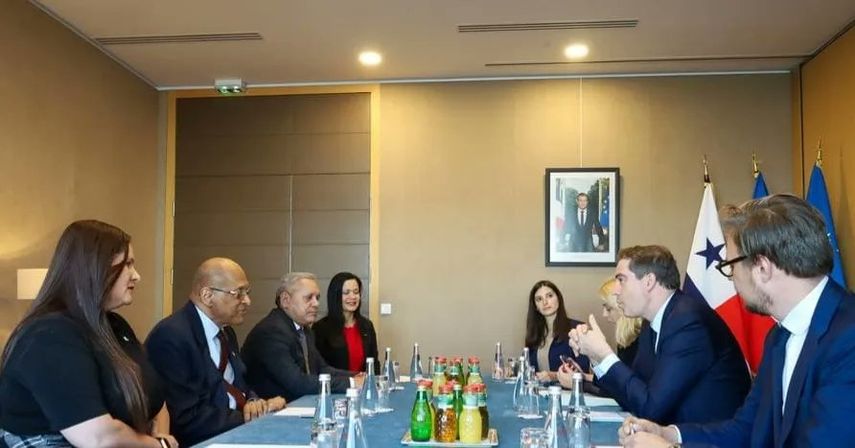 El ministro de Economía y Finanzas de Panamá, Héctor Alexander, sostuvo una reunión de alto nivel con el ministro delegado encargado del Comercio Exterior y Atracción de Inversiones de Francia, Olivier Becht. El ministro de Economía y Finanzas de Panamá, Héctor Alexander, sostuvo una reunión de alto nivel con el ministro delegado encargado del Comercio Exterior y Atracción de Inversiones de Francia, Olivier Becht. 