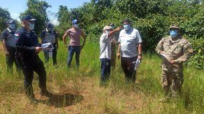 Ministro Pino inspecciona lugar donde se construirá nueva estación costera