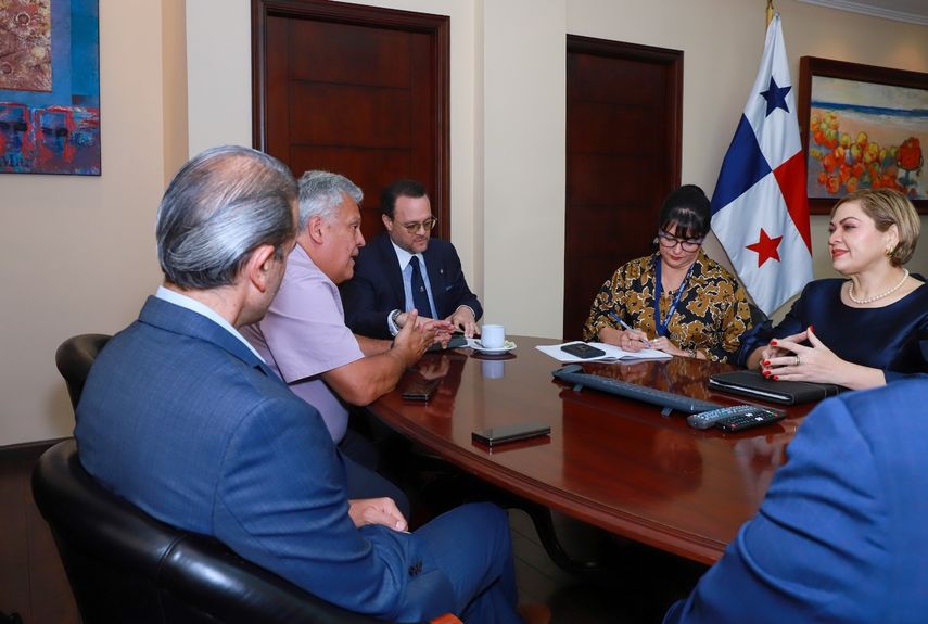 Panamá se destaca en escenario global de semiconductores con nuevas alianzas estratégicas