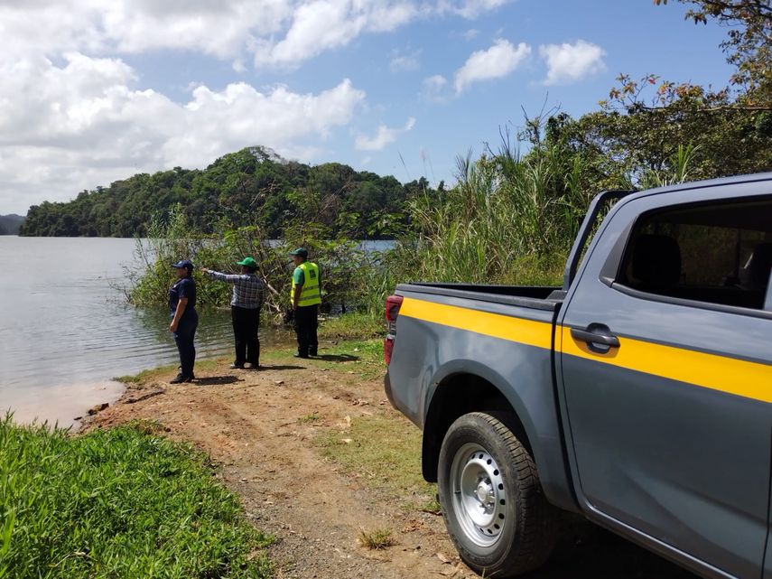 El Ministerio de Ambiente (MiAMBIENTE) participó en el operativo “Guardianes 2025”, desplegando un equipo de 415 funcionarios, 54 vehículos y 10 lanchas para garantizar la seguridad ambiental y atender incidencias durante las festividades del Carnaval 2025. El Ministerio de Ambiente (MiAMBIENTE) participó en el operativo “Guardianes 2025”, desplegando un equipo de 415 funcionarios, 54 vehículos y 10 lanchas para garantizar la seguridad ambiental y atender incidencias durante las festividades del Carnaval 2025.