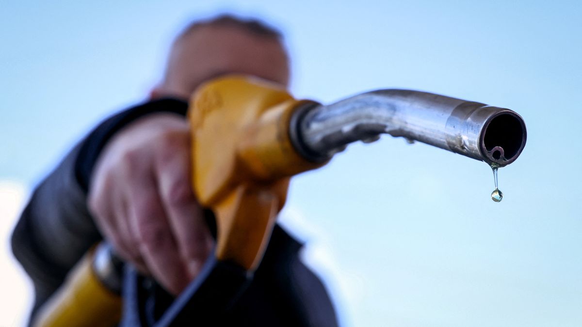 Los precios del petróleo cedieron el jueves tras una sesión muy volátil, en un mercado que apuesta por la posibilidad de que Estados Unidos e Irán lleguen a un acuerdo para poner fin a las hostilidades en Oriente Medio. Los precios del petróleo cedieron el jueves tras una sesión muy volátil, en un mercado que apuesta por la posibilidad de que Estados Unidos e Irán lleguen a un acuerdo para poner fin a las hostilidades en Oriente Medio.