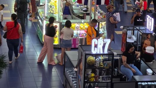 APC Experian hizo un llamado a la ciudadanía para realizar compras anticipadas, comparar precios y ejercer un uso responsable del crédito. La entidad subraya que adelantar las compras ayuda a evitar decisiones impulsivas, facilita la planificación del presupuesto y promueve un consumo más consciente. APC Experian hizo un llamado a la ciudadanía para realizar compras anticipadas, comparar precios y ejercer un uso responsable del crédito. La entidad subraya que adelantar las compras ayuda a evitar decisiones impulsivas, facilita la planificación del presupuesto y promueve un consumo más consciente.