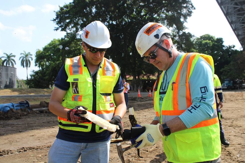 El MOP ha puesto en marcha el plan de mantenimiento del puente.