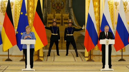 La salida de Merkel, un cambio radical para la extrema derecha alemana
