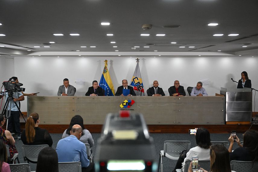 Venezuela: Directivos renuncian de cara a elecciones 2024