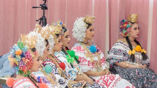 Desfile de las Mil Polleras se ha vuelto una tradición en el país.