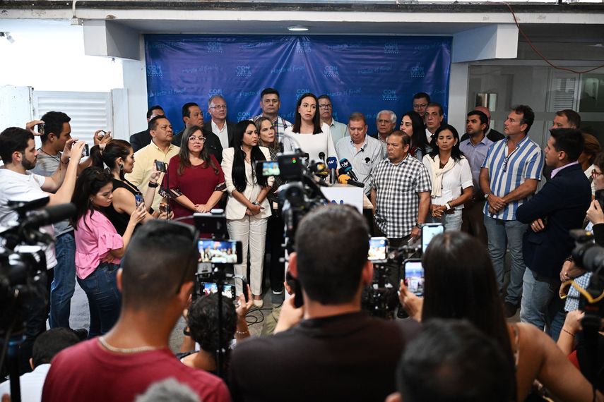 María Corina Machado denuncia arresto de activistas durante campaña en Venezuela