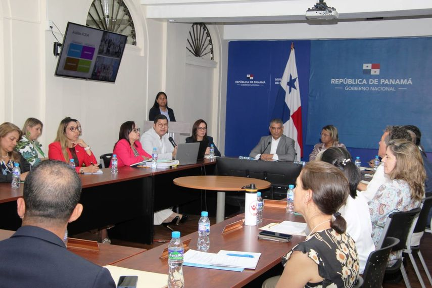 Panamá reitera compromiso por mantener atención de migrantes