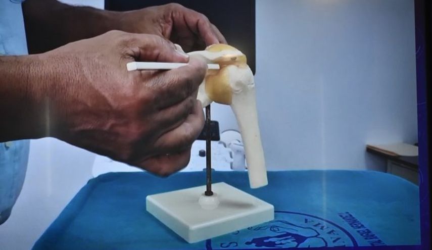 El Dr. Oscar Santamaría, especialista en Medicina Física y Rehabilitación, aseguró que los panameños padenen esta dolencia por diversas causas. El Dr. Oscar Santamaría, especialista en Medicina Física y Rehabilitación, aseguró que los panameños padenen esta dolencia por diversas causas.