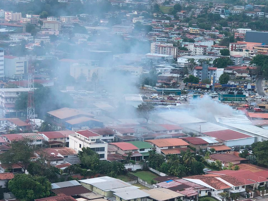 Fernández de Córdoba: Incendio cerca de estación del Metro
