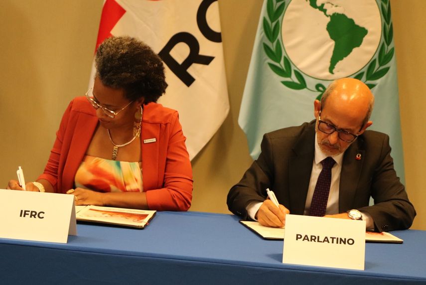 Parlatino y Cruz Roja lanzan alianza de acción climática rumbo a la COP30