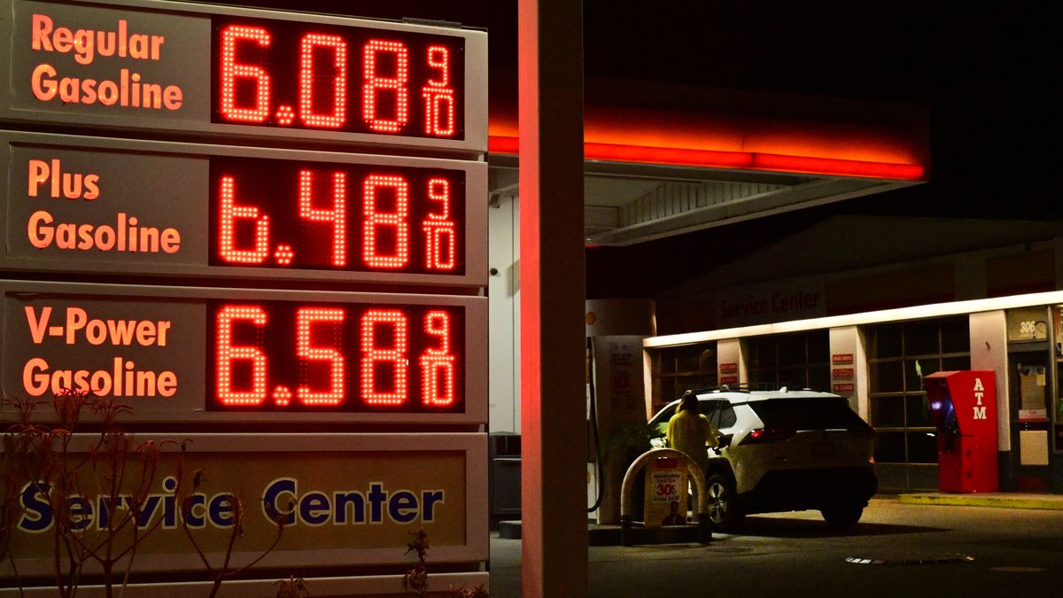 Los precios del petróleo cayeron y las bolsas subieron este lunes en cuanto el presidente de Estados Unidos, Donald Trump, ordenó posponer los ataques a las plantas eléctricas iraníes. Los precios del petróleo cayeron y las bolsas subieron este lunes en cuanto el presidente de Estados Unidos, Donald Trump, ordenó posponer los ataques a las plantas eléctricas iraníes.