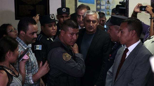 El expresidente de Guatemala, Otto Pérez (2012-2015), salió en libertad condicional tras ocho años en prisión al pagar una fianza por dos sentencias condenatorias por casos de corrupción durante su gestión, informó este jueves un defensor. El expresidente de Guatemala, Otto Pérez (2012-2015), salió en libertad condicional tras ocho años en prisión al pagar una fianza por dos sentencias condenatorias por casos de corrupción durante su gestión, informó este jueves un defensor.