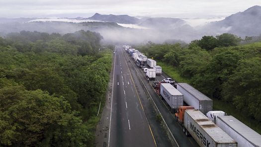 Mulino dice que maniobra para salvar 7.300 empleos en medio de huelga bananera