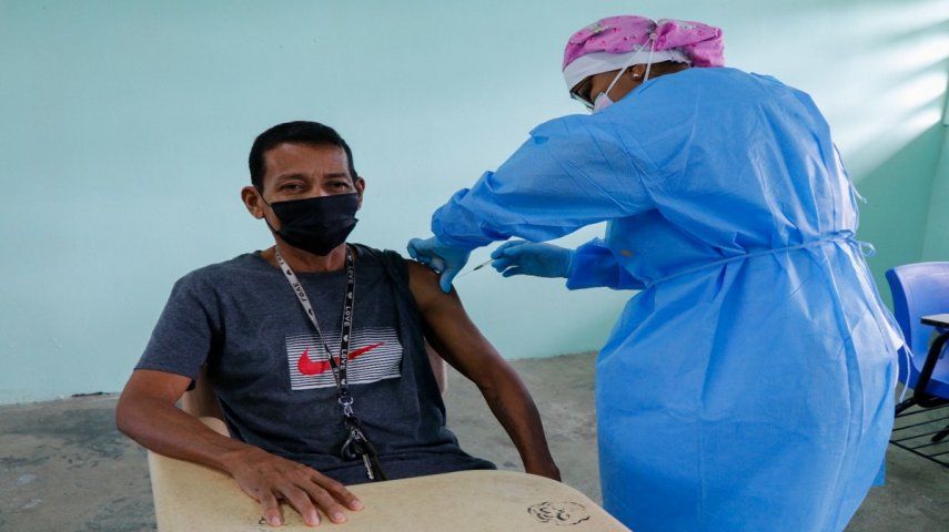 La vacunación en Panamá sigue avanzando. El país recibió el vigésimo cuarto lote de vacuna Pfizer ayer martes.
