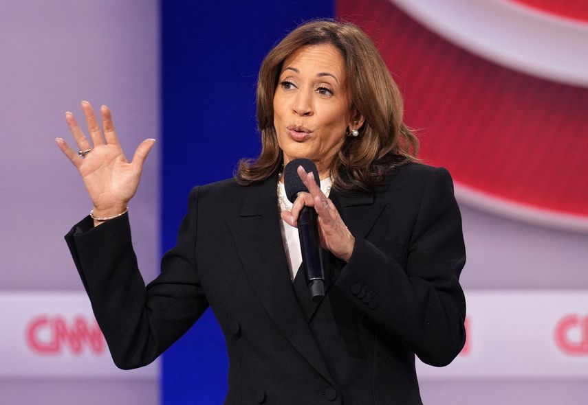 Harris: Es increíblemente peligroso que Donald Trump invoque a Adolf Hitler