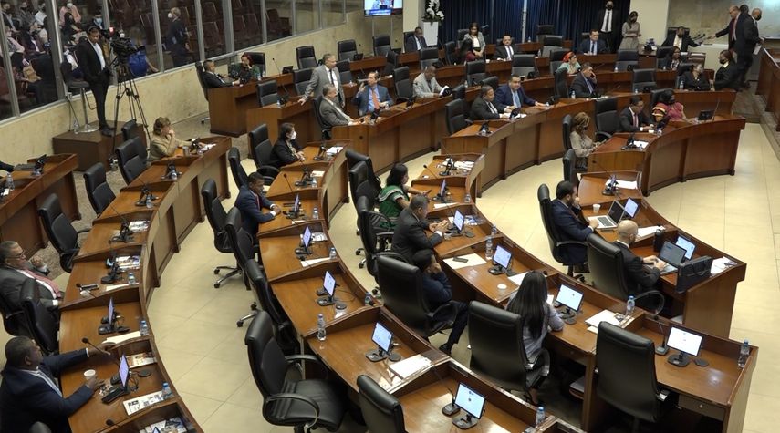 Asamblea Nacional promueve compras de medicamentos paralelas