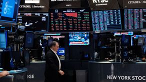 Wall Street repunta gracias a buenos indicadores en EEUU