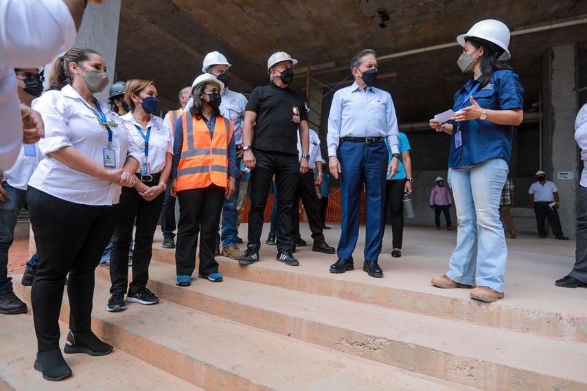 La Ciudad de las Artes presenta un avance físico del 84% y se estima que la obra sea entregada e inaugurada a finales de este año 2022, según lo anunció el presidente de la República, Laurentino Cortizo.
