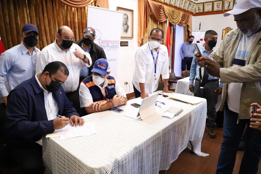 Gobierno Nacional y transportistas llegan a acuerdo