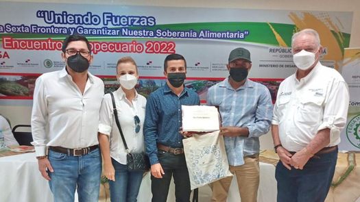 En el marco del Encuentro Agropecuario 2022 organizado por el MIDA, el IMA reconoció el trabajo de productores del agro destacados de la provincia chiricana.