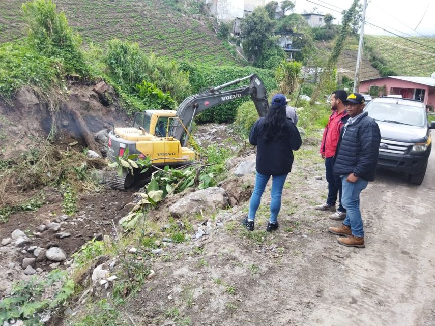 Se informó que en las próximas semanas se iniciará la construcción de cinco puentes tipo cajón en varios puntos de la comunidad de Cerro Punta en Tierras Altas.