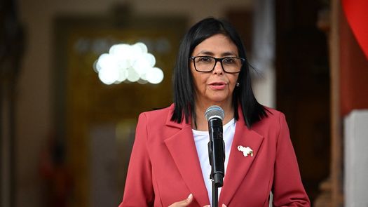 Delcy Rodríguez celebra primer paso en diálogo entre el chavismo y oposición