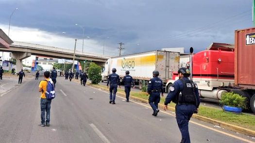 Manifestantes toman el control de las calles en Santiago; vía Panamericana sigue cerrada