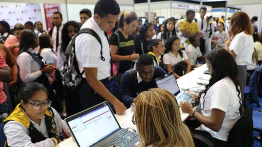 Ifarhu publica calendario para primer pago de becas y PASE-U del 2022