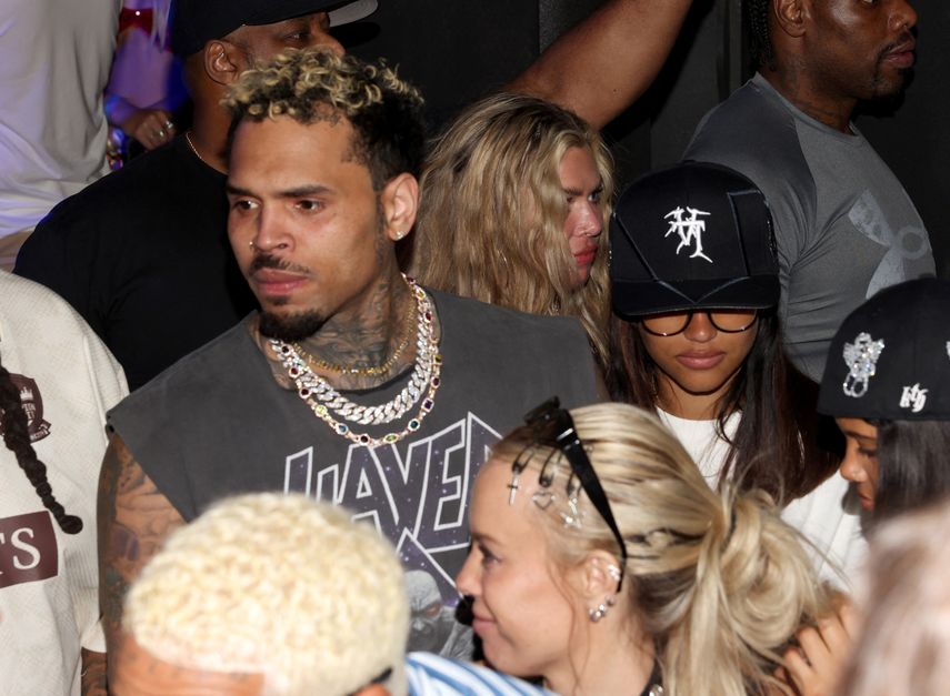 Chris Brown, acusado de agresión en Reino Unido, permanecerá detenido hasta junio