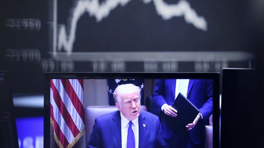 Economía mundial crecerá un 2,8% lastrada por los aranceles de Trump, prevé el FMI