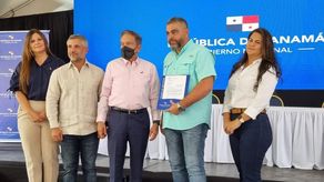 Cortizo entrega orden de proceder para construir vía Summit-Gamboa