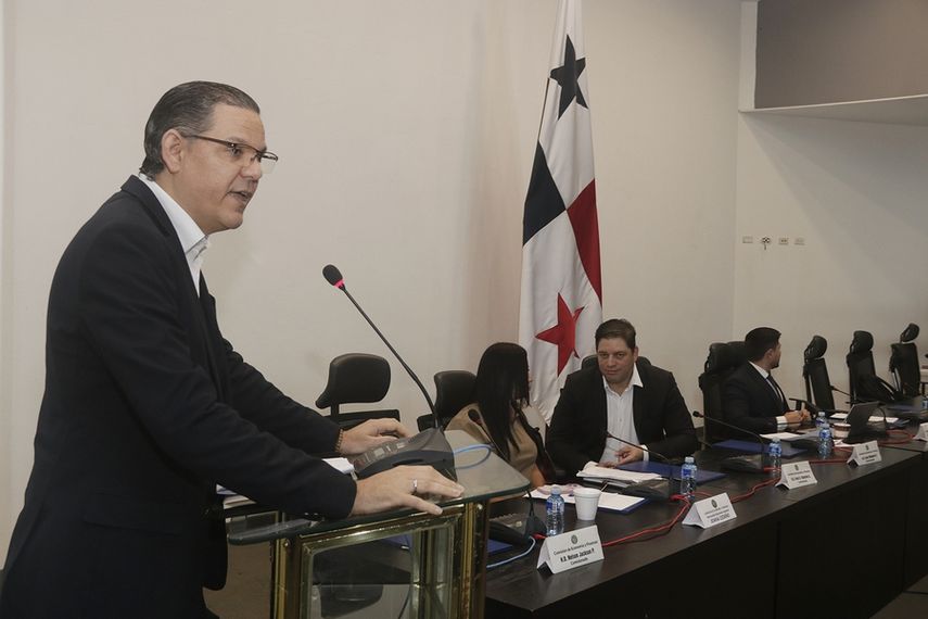 El proyecto de ley debatido en la Comisión de Economía busca modificar el Código Fiscal.