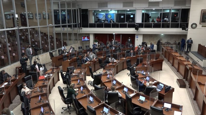 Asamblea Nacional con proyectos importantes estancados