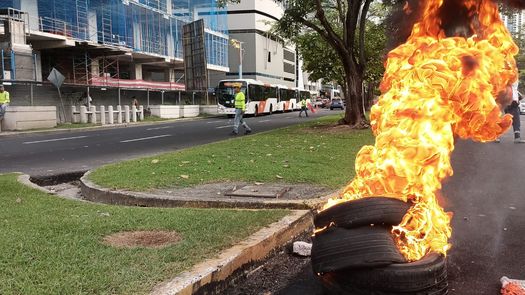 Conep rechaza cierres de calles del Suntracs y dice que son acciones ilegales