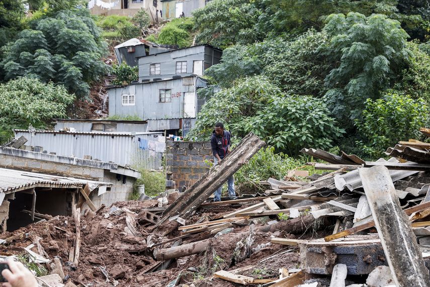 Sudáfrica: Más de 250 muertos en las peores inundaciones