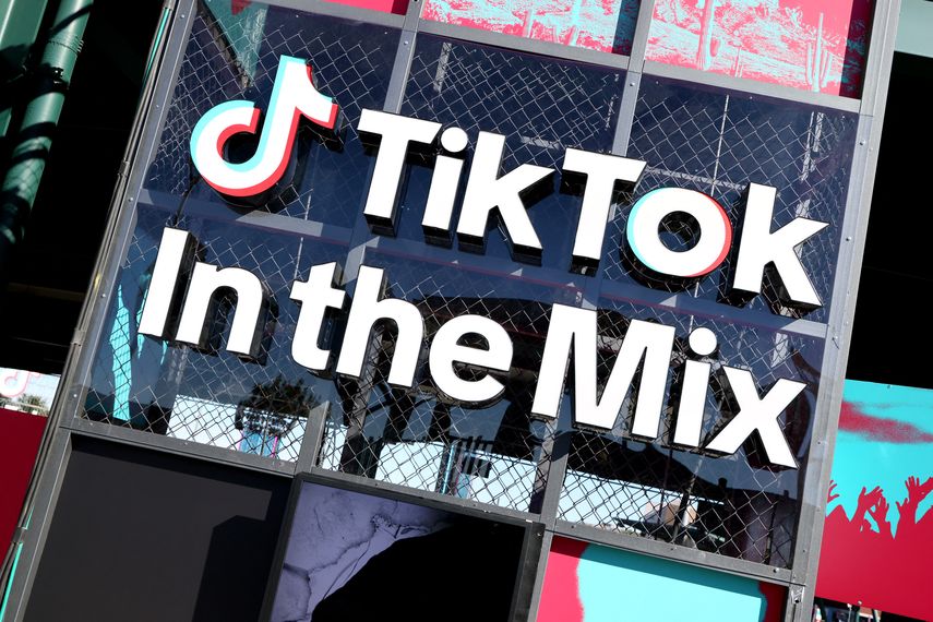 Universal Music advierte que retirará canciones de TikTok