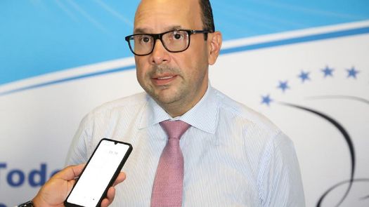 Defensor anuncia elección de afectados por dietilenglicol