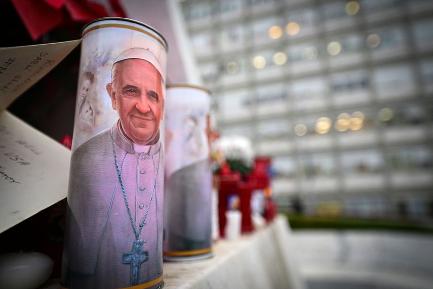 Neumonía del papa Francisco, un cuadro difícil combinado con otras patologías