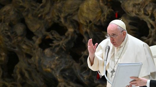 Papa Francisco se sometió a exámenes médicos en un hospital de Roma